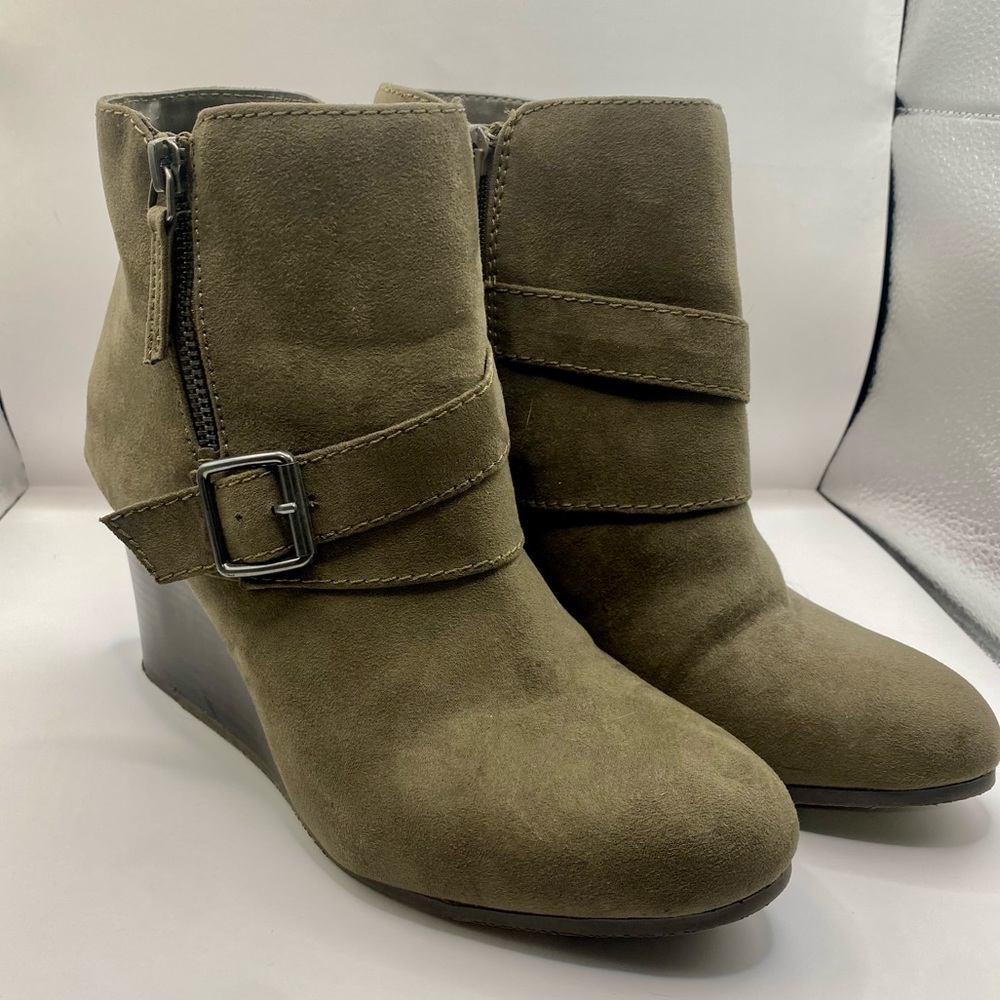 Arizona Jean Company Olive Wedge Boots